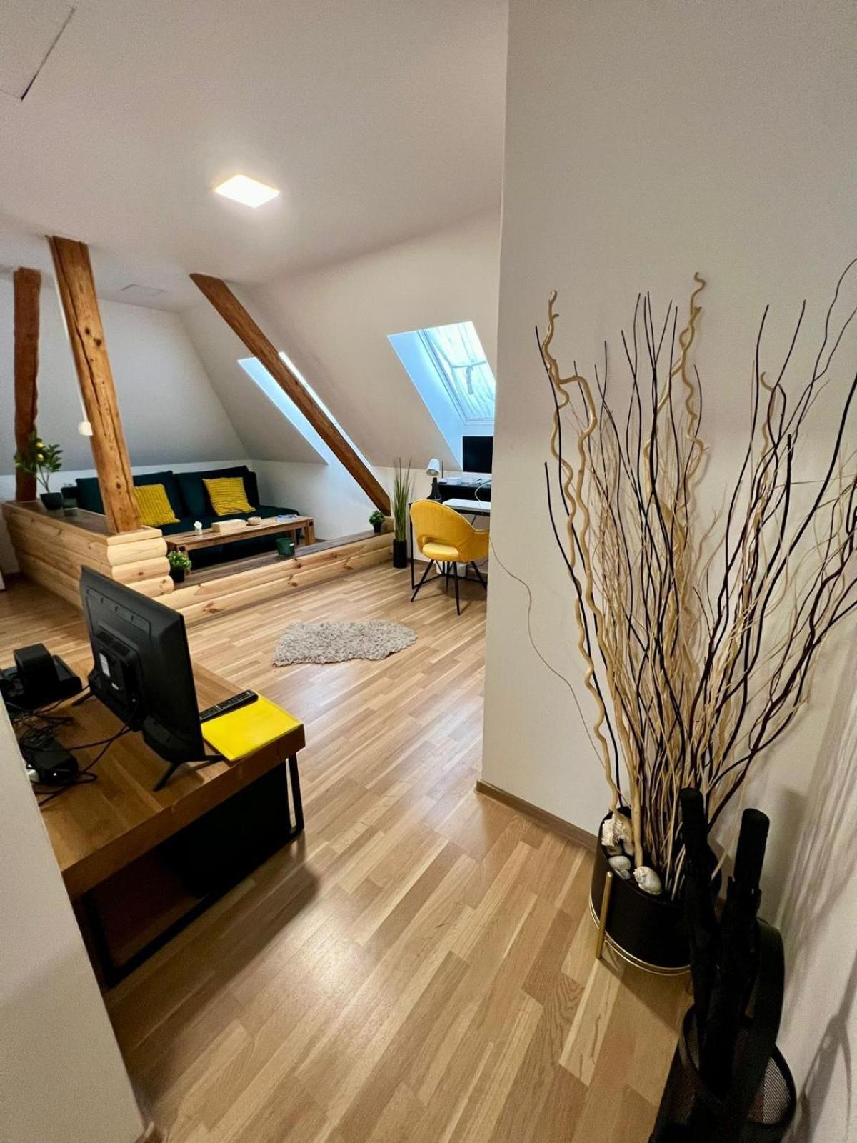U Lupka - Ostrava Apartamento Exterior foto